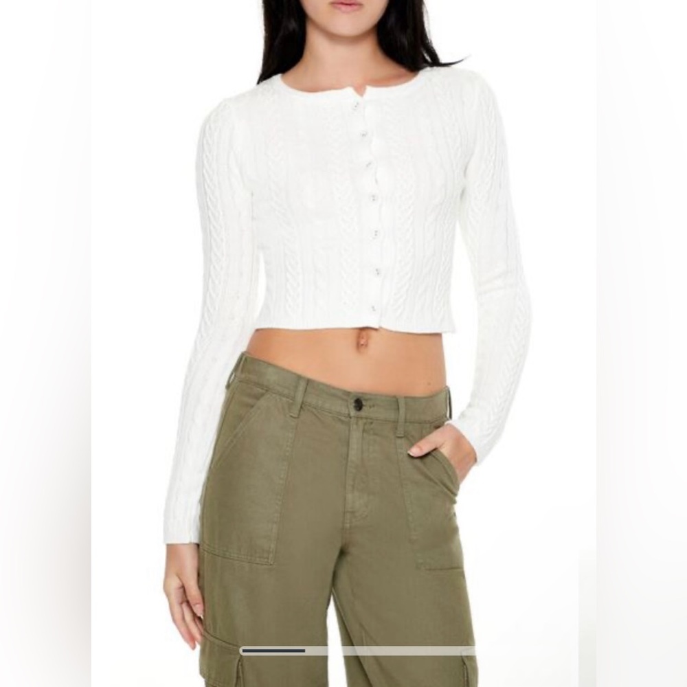FOREVER21 NWT Long-Sleeve White Cable Knit Cardigan Sweater Slim Fit Modest Top